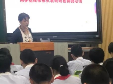 福州杨桥中学：*党**员先锋显风采引领教改见成效