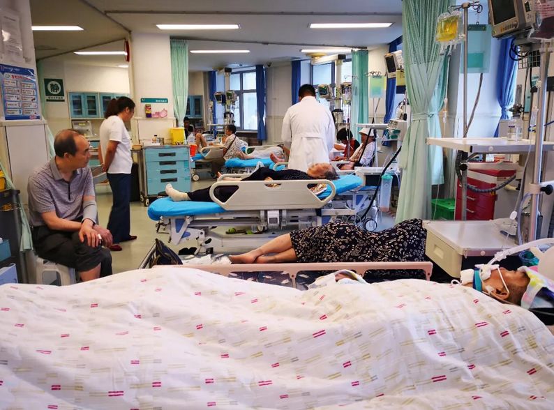 我们该怎么对待亲人的离别和病痛,如何看待疾病和死亡