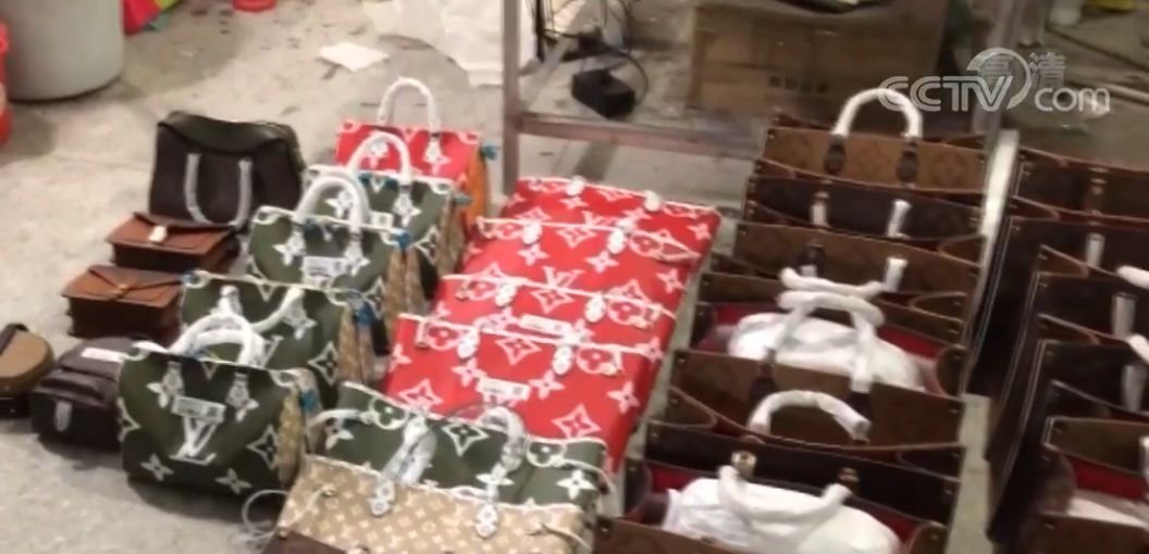 朋友去迪拜买古驰包是正品吗,迪拜奢侈品包是真的吗