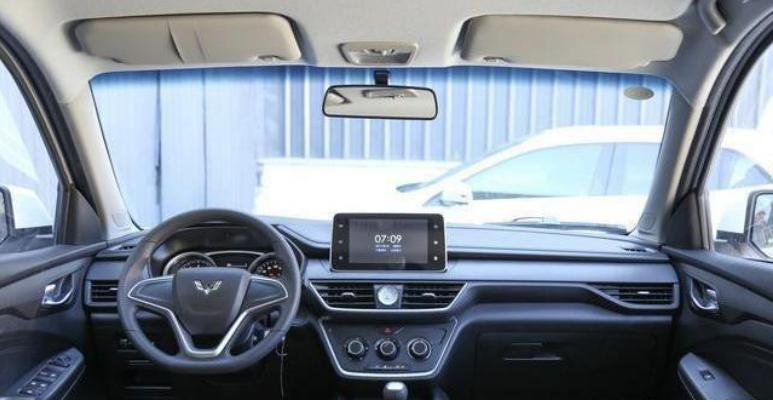 五菱宏光s3这才是真正的七座suv,五菱宏光s3顶配和中配的区别