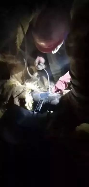 你的家里温暖如春，你可知这个城市有一群暖男在为你抵御寒冬