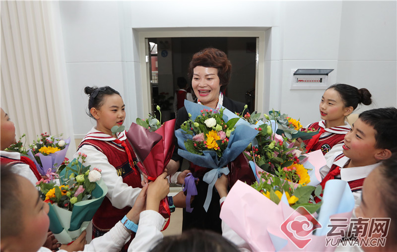 鏄嗘槑甯備簲鍗庡尯姝︽垚灏忓鏍￠暱,姝︽垚灏忓浠绘収鏍￠暱