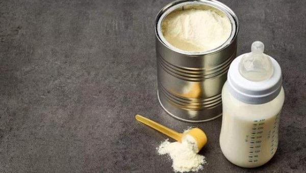 6岁儿童喝纯奶粉好还是配方奶好,孩子5岁还喝奶粉合适么