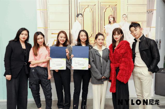 神仙大V和我们一起在上海发“奖状”！？我们飘了……