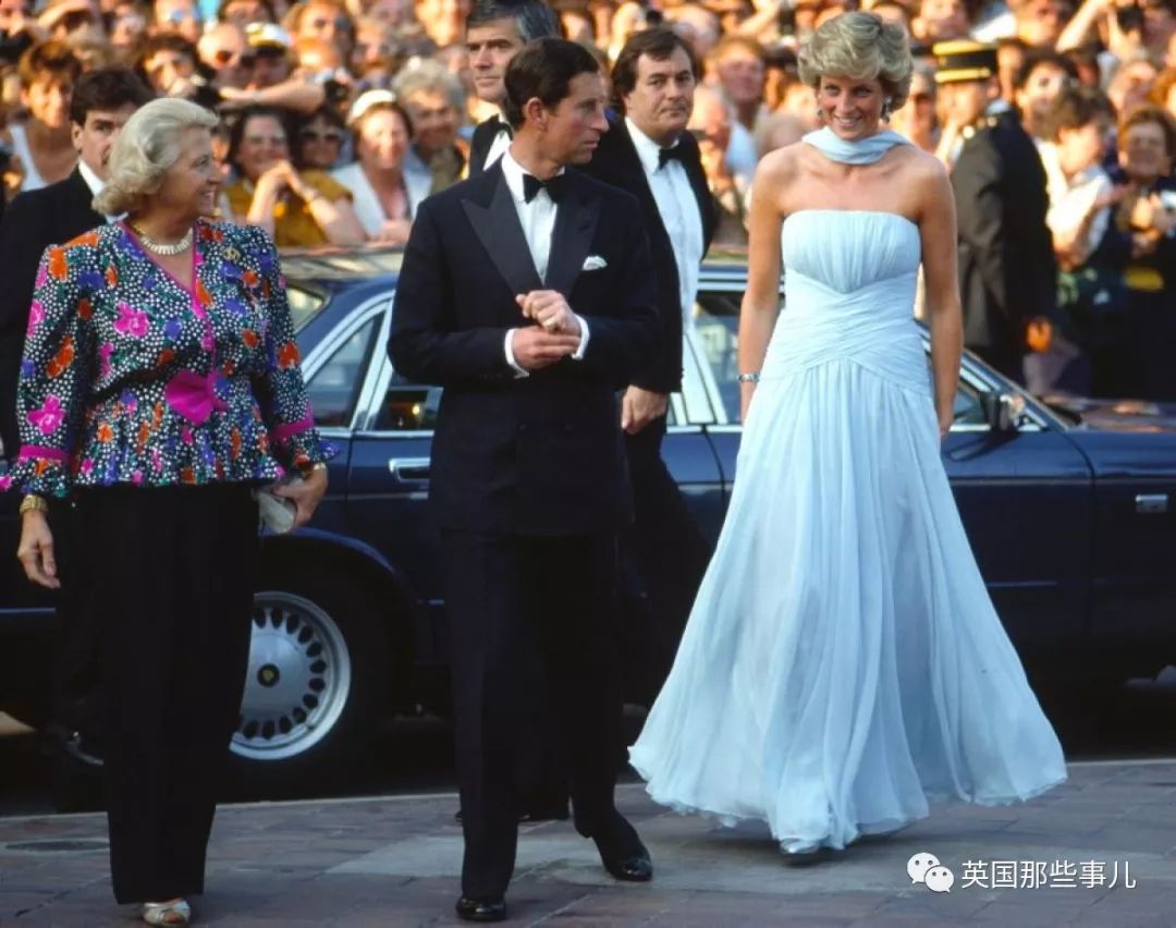 戴安娜裙子蓝纱裙多少钱,戴安娜最美礼服