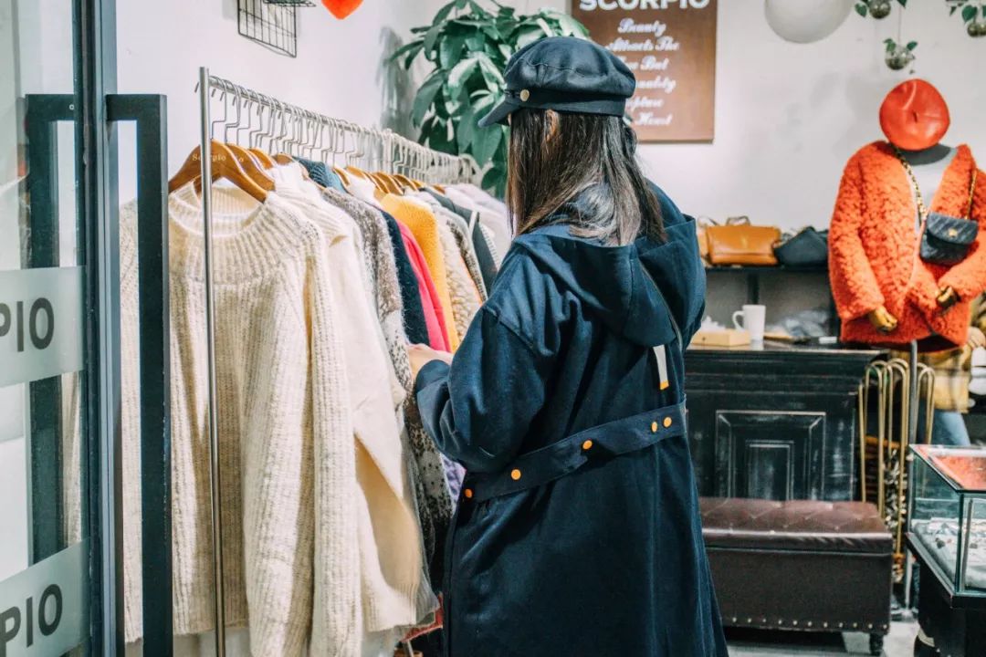 重庆地下商场建议去么,地下商场重庆