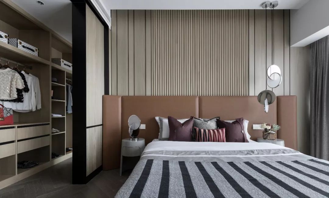 挑高法式轻奢样板间,意式英伦风装修