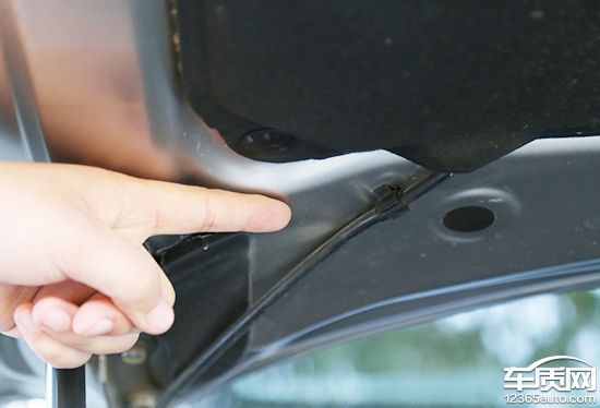 冬季玻璃水没有用完怎么更换,车冬季需要更换玻璃水还有什么