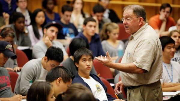 为什么顶尖美高大多是富人小孩?美国的教育分层比你想的残酷多了....