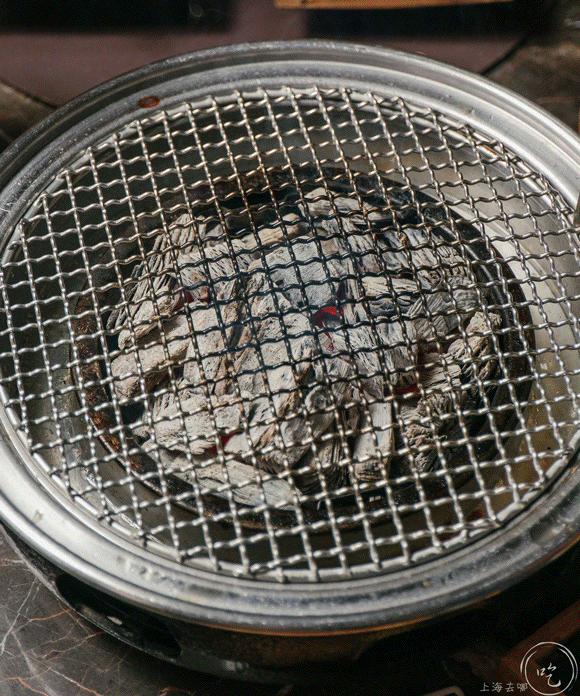 壕气！魔都这家性价比大魔王，100+澳洲和牛能吃到撑！还可以白拿Dior和香缇卡