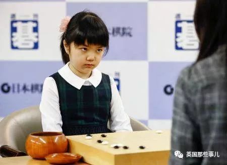 战胜71岁职业九段棋手的10岁围棋少女：这冰霜之瞪过分可爱了啊