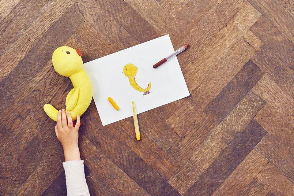 宜家请小朋友们设计了一堆「蠢」玩具，试图骗我生孩子