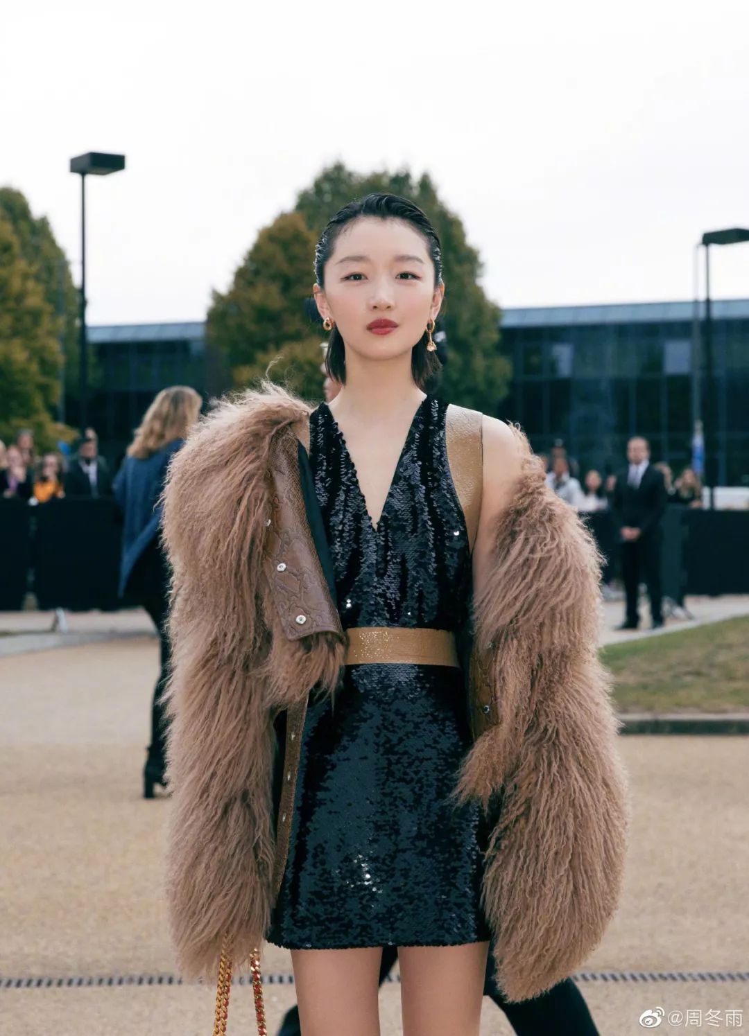 周冬雨觉得自己好看吗,周冬雨说她自己高级脸视频