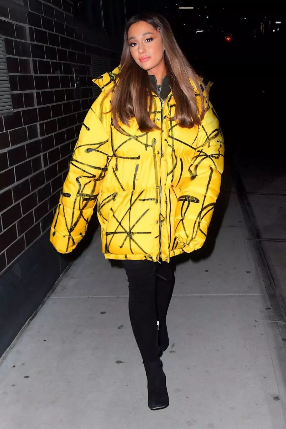 羽绒服4种穿搭技巧男,4种穿法红色大码羽绒服