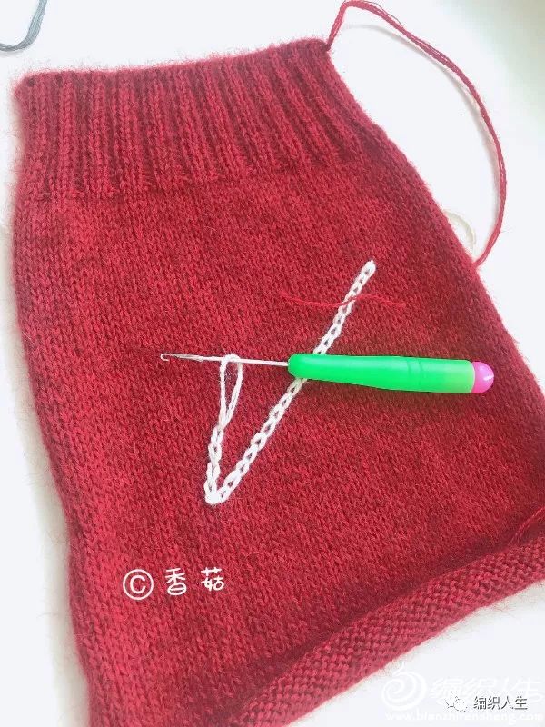 松鼠绒v领儿童毛衣编织完整教程,儿童套头满天星毛衣时尚编织教程