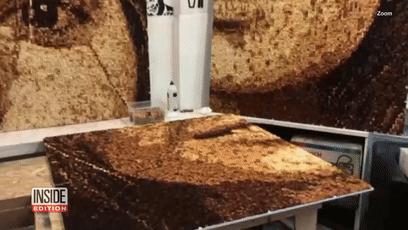 切出40000块面包丁玩拼图，无聊吃货的最高境界？甚至鸽子粪都不放过？