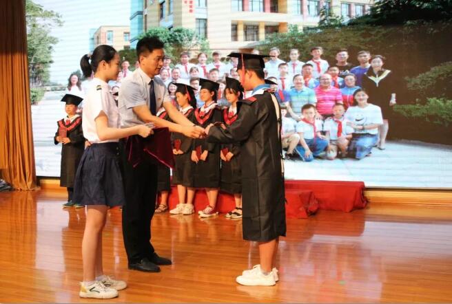 马居文：在最美乡村教育中“诗意的栖居”