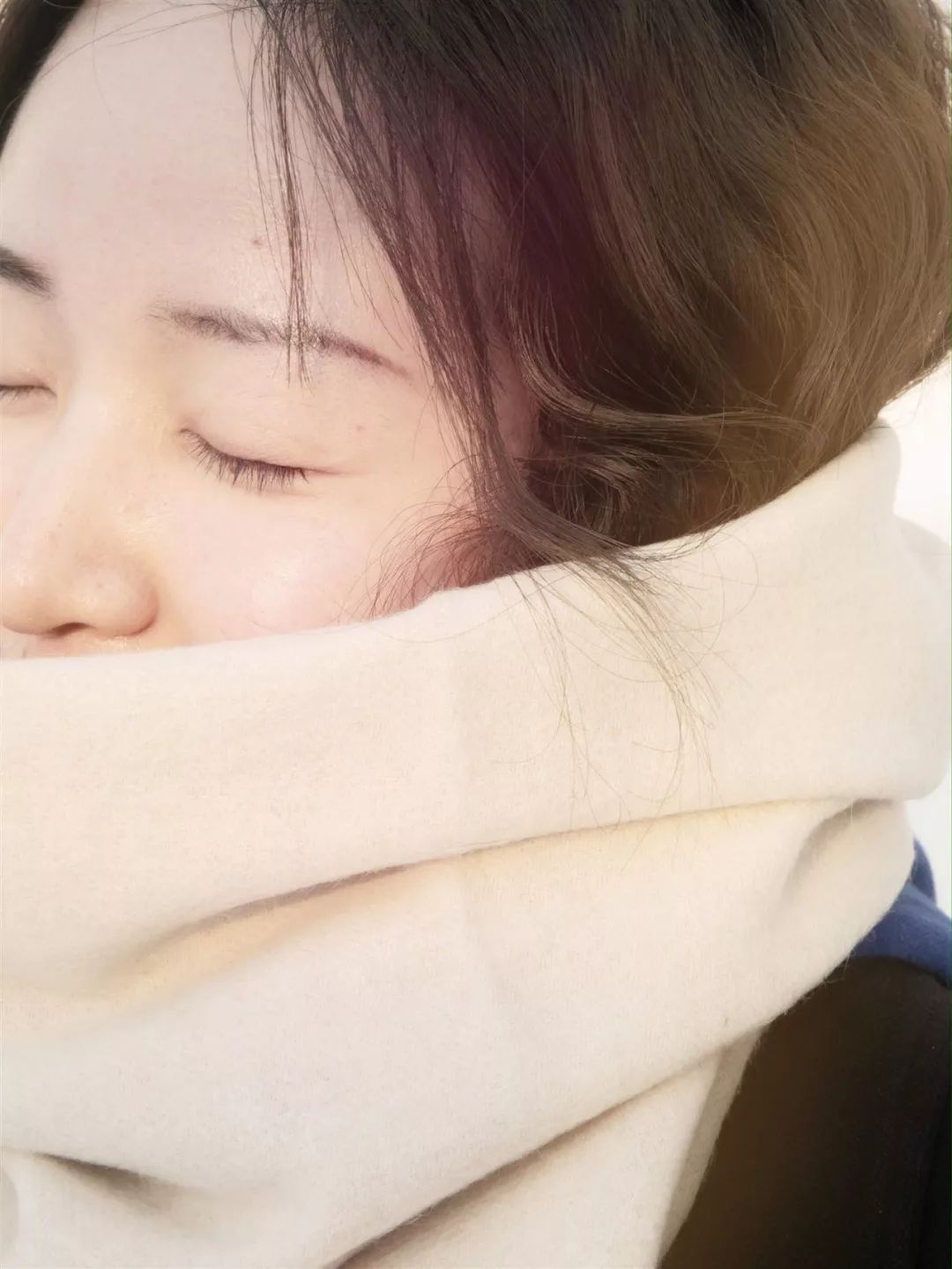 韩系暖冬降温围巾穿搭,时髦又百搭的保暖围巾显瘦减龄