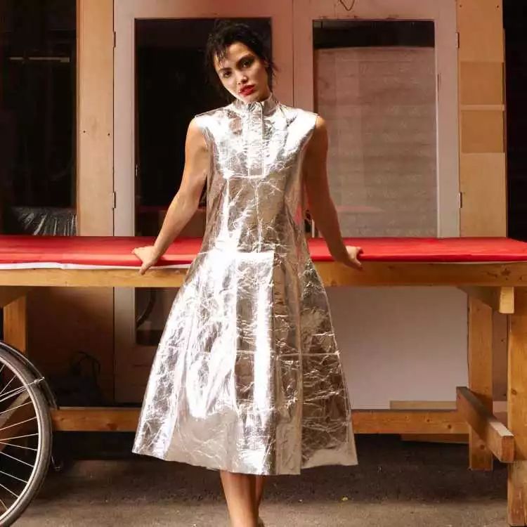 一千朵花填充出的「羽绒衫」|会烂吗？保暖吗？