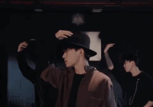 爱王俊凯易烊千玺王源,为什么大家都喜欢易烊千玺