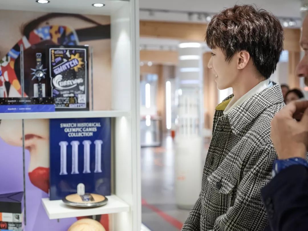 王俊凯的代言色究竟是哪种“蓝”？