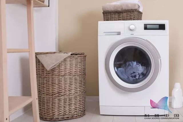 滚筒洗衣机插头不拔待机耗电量,不拔插头家电耗电量