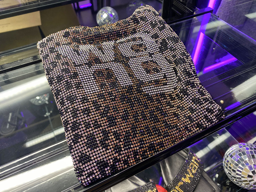 为合作胶囊系列造势，连卡佛和AlexanderWang在成都办了场“派对”