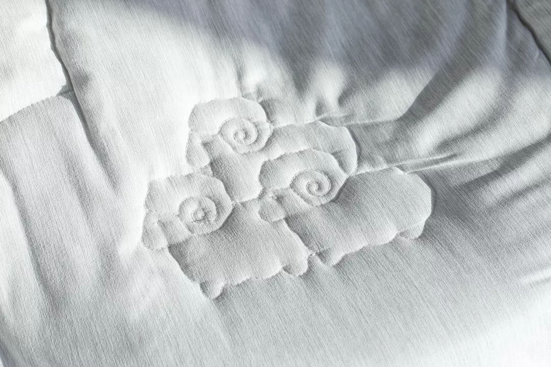 超黑科技“火山”被，薅光澳大利亚的羊毛，冷冬也能睡出“岩浆”热