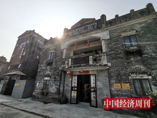 碉楼改造民宿,28栋废弃老旧房打造的精品民宿