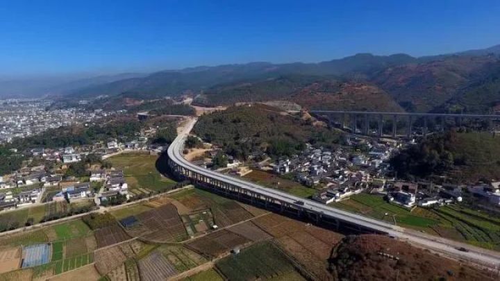 云南高速出行情况,云南两条高速公路通车