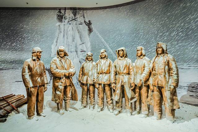 克拉玛依，我在冬季遇见你，荒野冰雪醉美是你