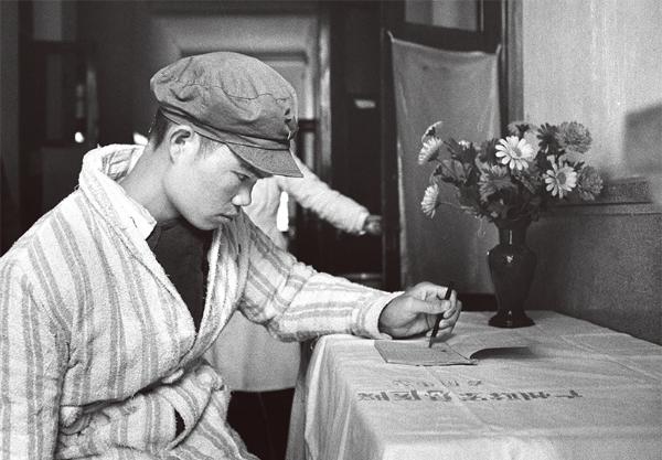 人民英雄麦贤得直播,人民英雄麦贤得颁奖