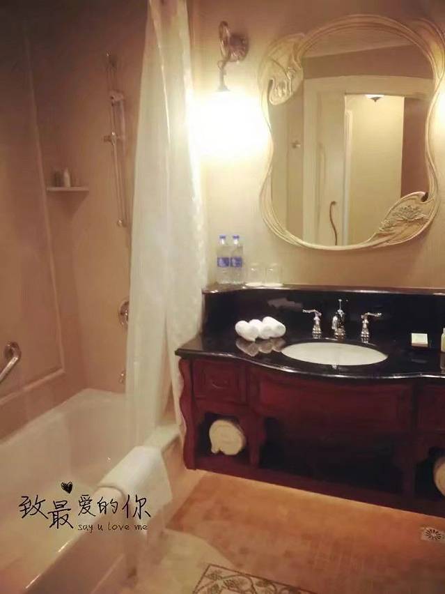 蜜月上海旅游攻略,上海迪士尼游玩美食攻略