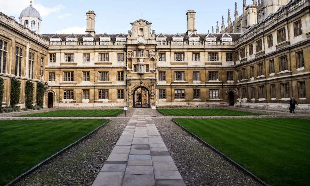 霸气,全球奢侈品买贵包赔!VERTU携私人管家华丽回归