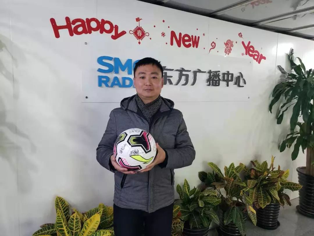 春运温暖回家路感动旅途人,春运路上温暖回家路