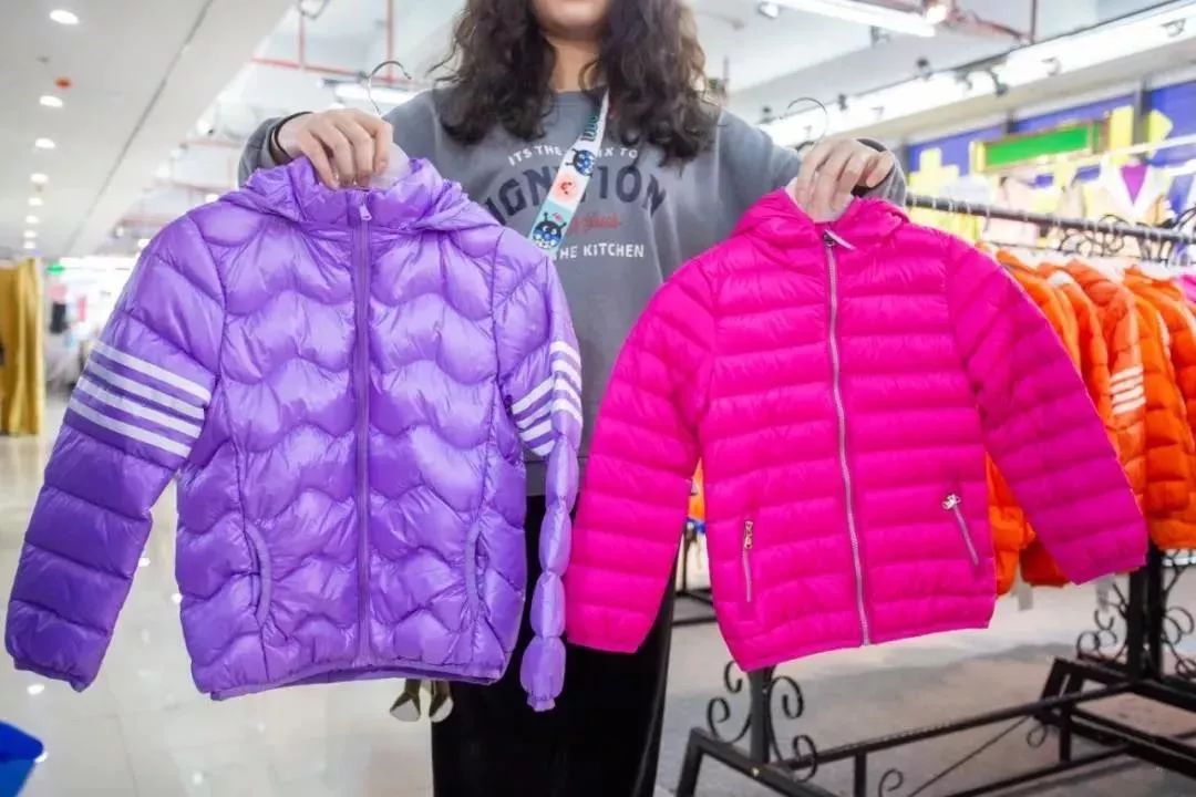 羽绒城清仓特价直播,羽绒服装清仓