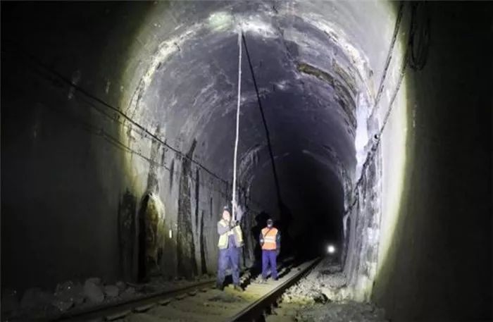 新春走基层景区坚守,新春走基层崤山分局