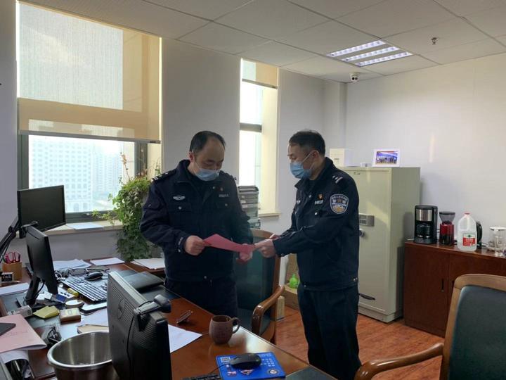 连续工作15天，嘉兴一民警收到“红牌警告”