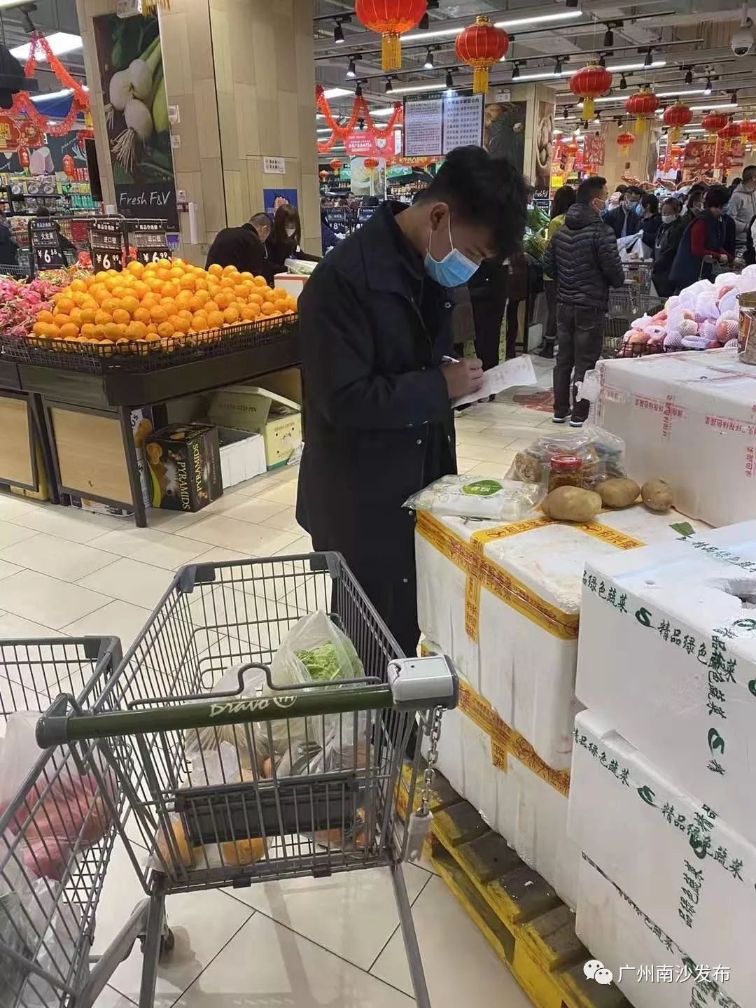 温情代购，深夜保障！南沙基层“逆行者”的身影，超暖！