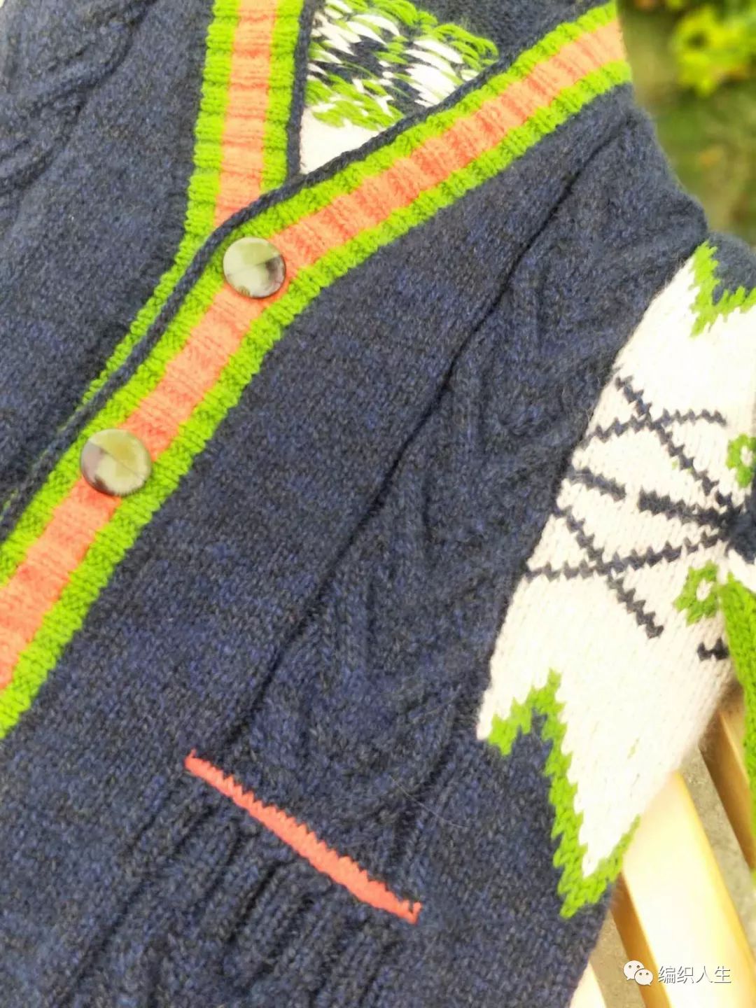 简单款儿童棒针v领开衫毛衣,v领棒针开衫外套前片