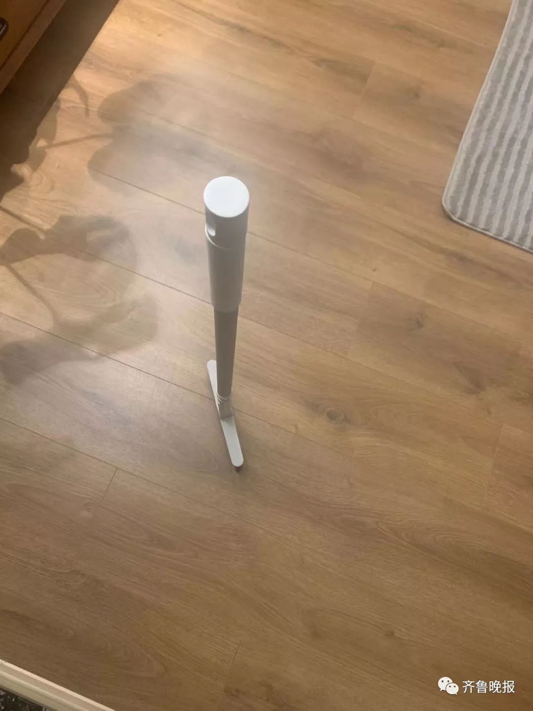 立扫把朋友圈说说,为何立扫把刷爆朋友圈