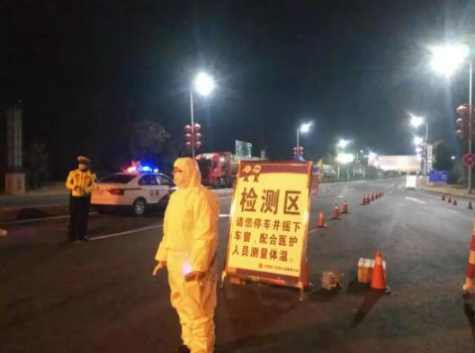 抗击疫情我们都在并肩作战,抗击疫情众志成城我们齐行动