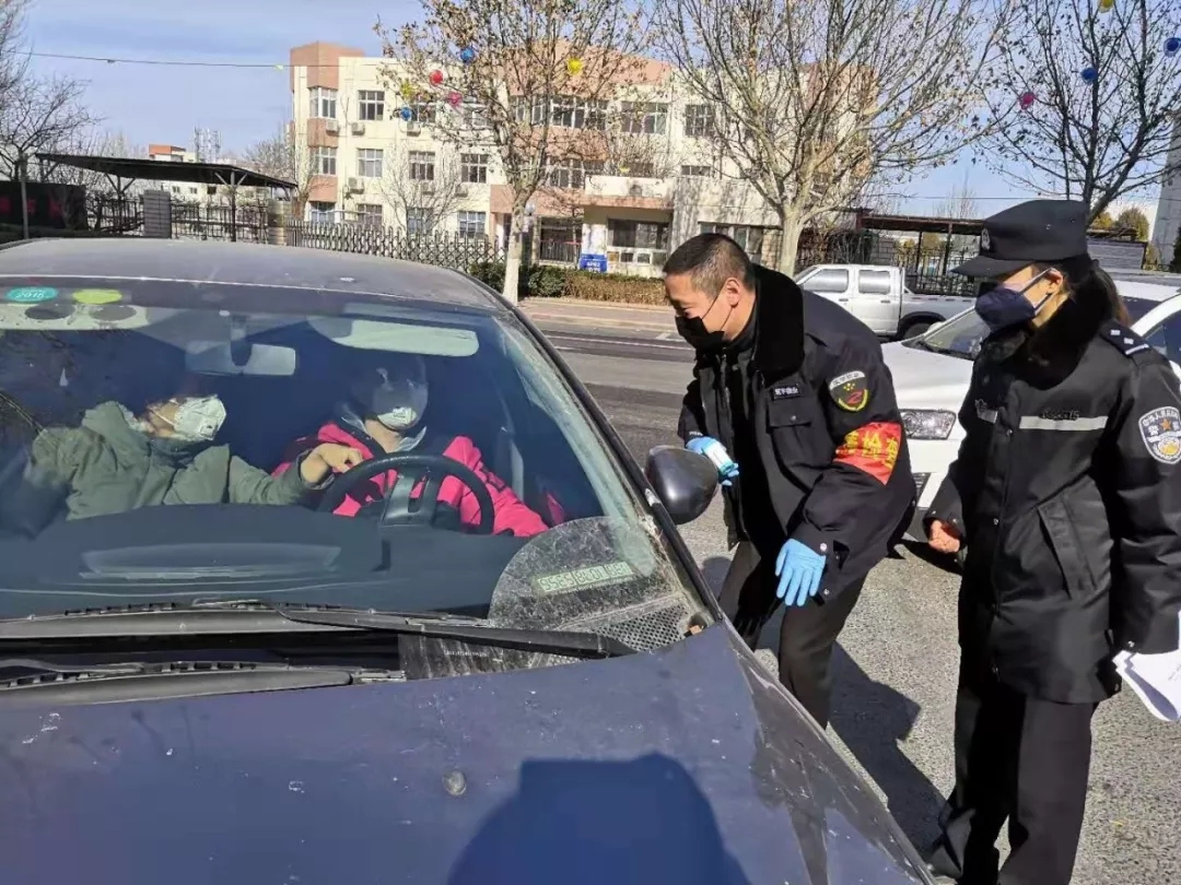 实拍！代购、买菜、测体温……4100余名“副书记”的战“疫”行程