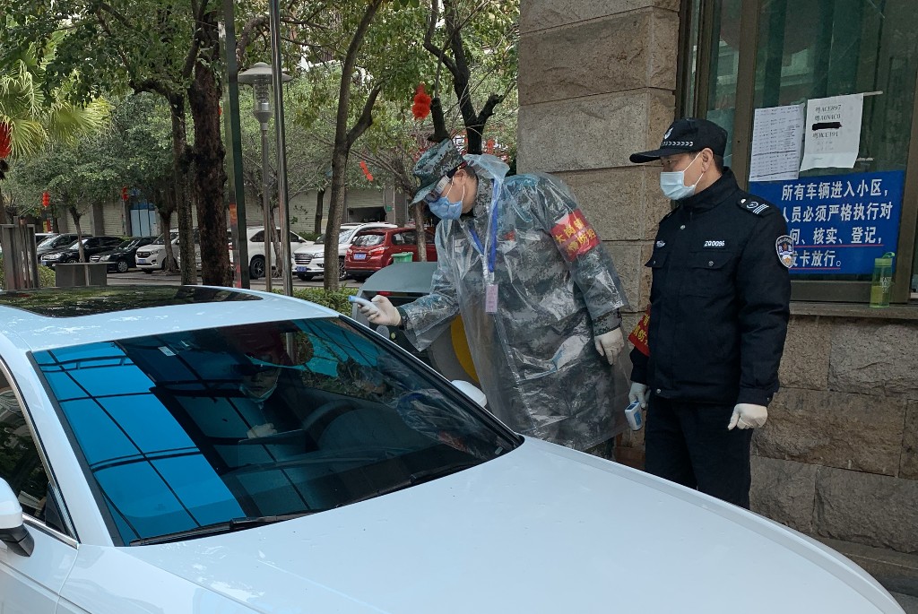 居家隔离外卖小哥送的食物,居家隔离中感谢老乡送快餐