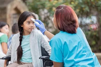 测温枪为什么能测出来人的体温,测体温的测温枪测哪个位置啊