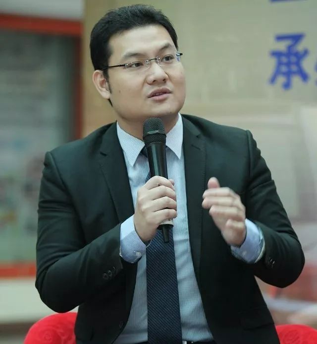 凝望每一双眼,胜利终将来到身边!|文艺佛山,共同战“疫”