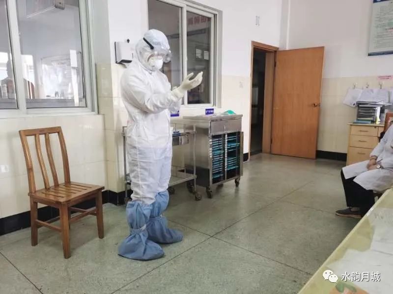 强技能、固防线中医肝胆医院组织防护技能大练兵