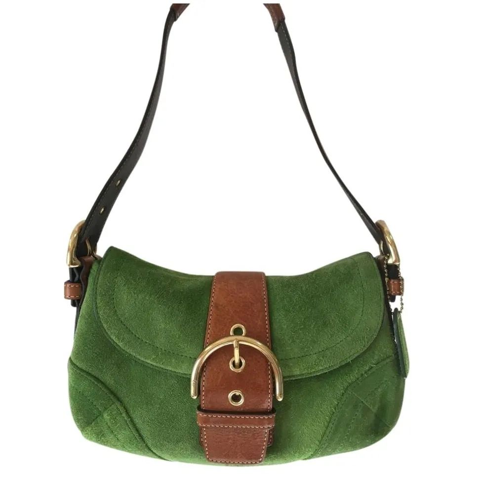 bellakendall什么关系,bella和kendall走秀