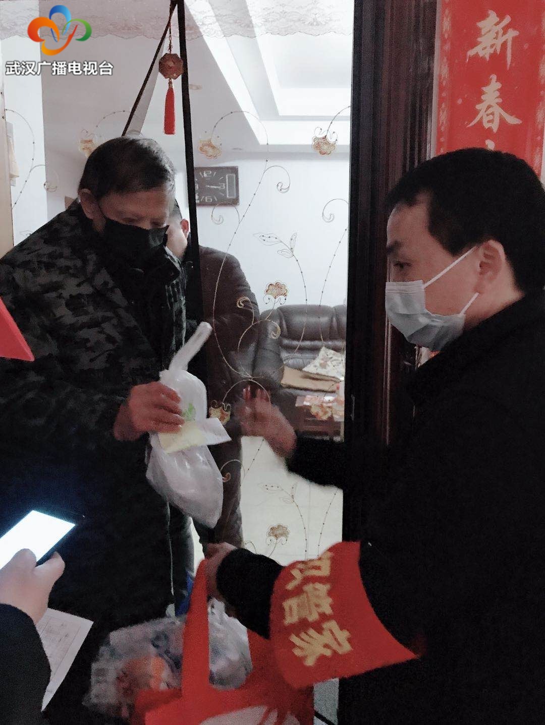 12个多小时奔走购药“跑腿周哥”跑进群众心里