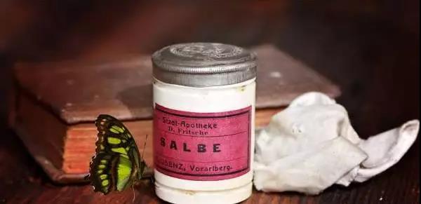 儿童开水烫伤急救处理,被开水烫伤怎么办最快最有效